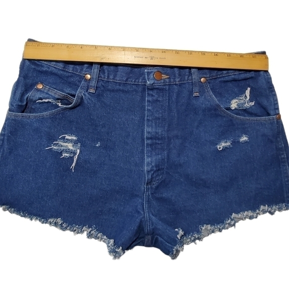 Reworked cut off Wrangler mens jean shorts highrise highwaisted ripped frayed - Picture 4 of 13